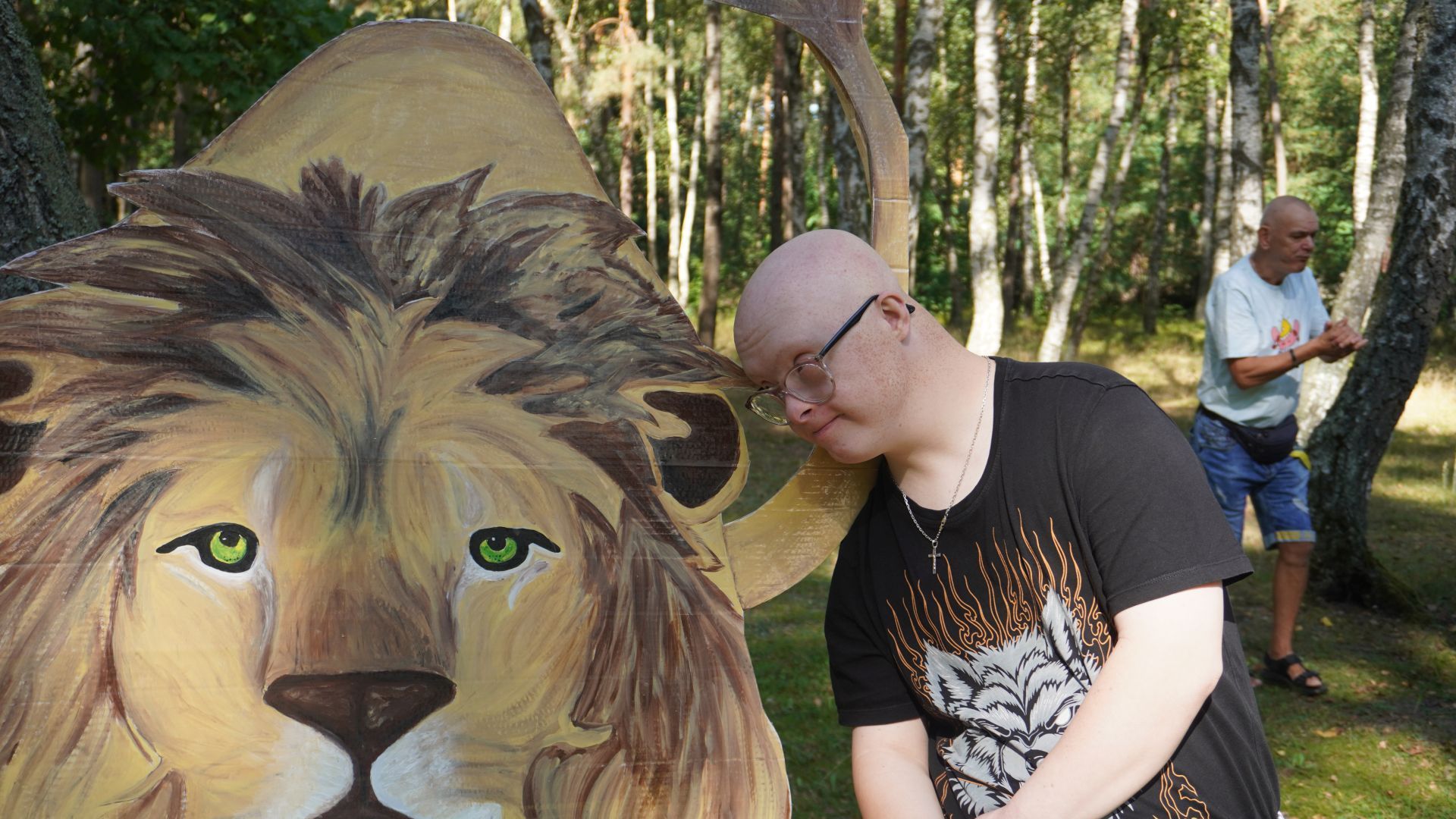 Uczestnik z figurą lwa podczas imprezy ''Safari w Jedlinie''.