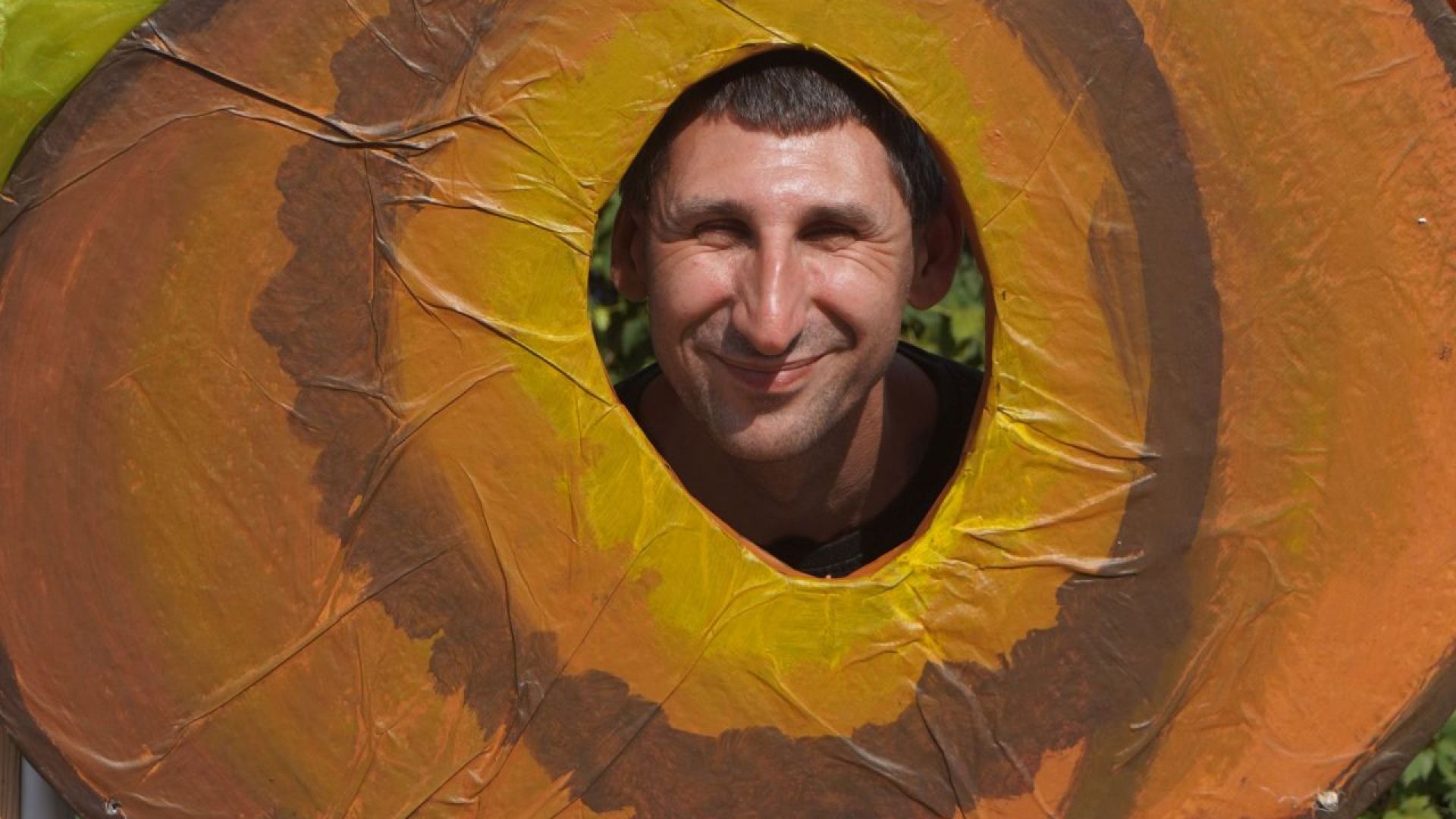 Sebastian pozuje w Fotocebuli.