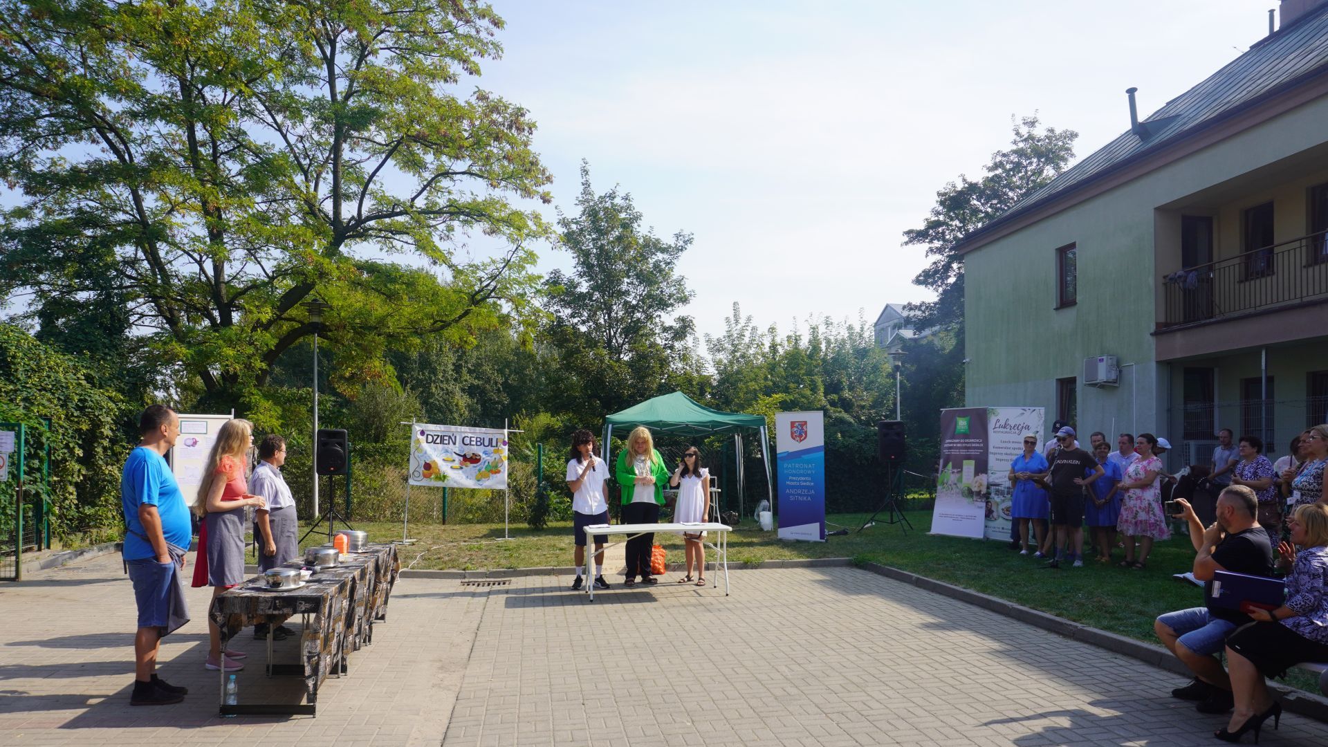 Występ artystyczny uczestników z ŚDS w Siedlcach. 