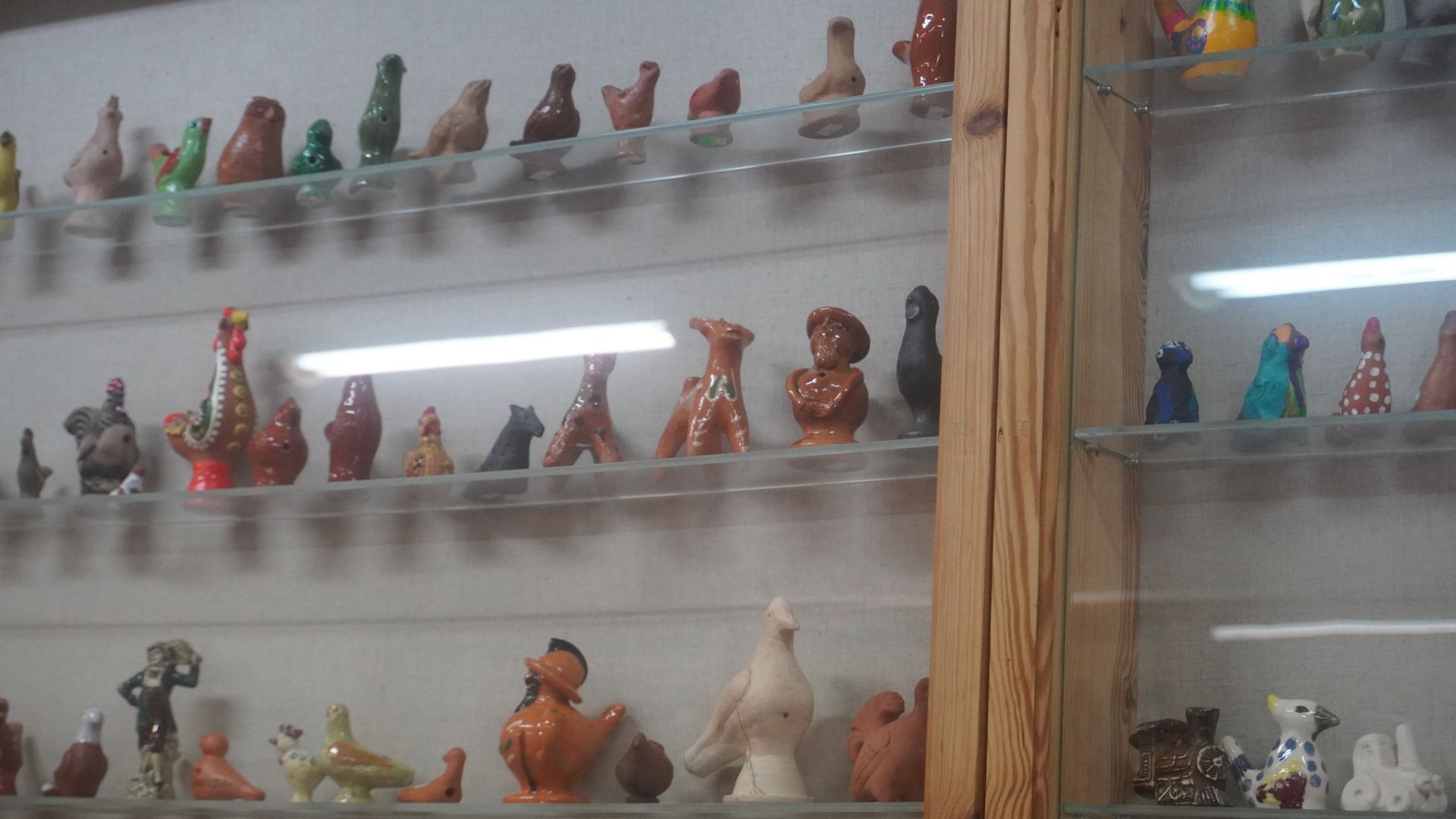 Wystaw gwizdków w Muzeum Gwizdka w Gwizdałach.