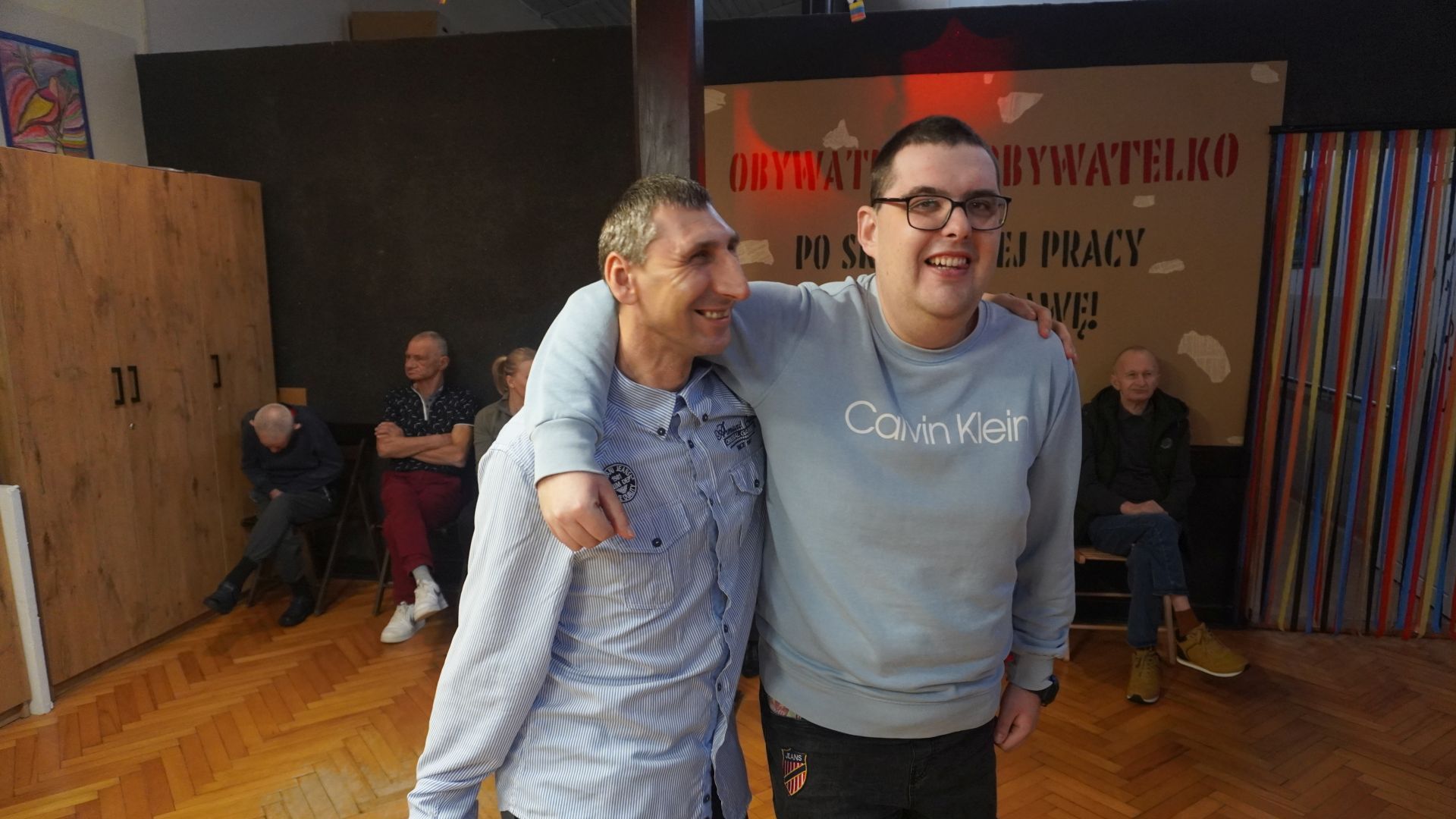 Uczestnicy Karol i Sebastian podczas Andrzejek w DPS ''Jedlina'' w Mieni.