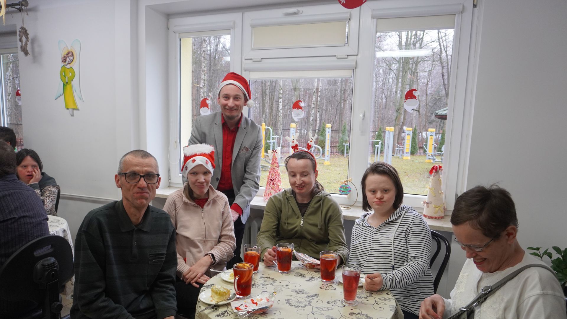 Zdjęcie grupowe uczestników podczas Mikołajek.