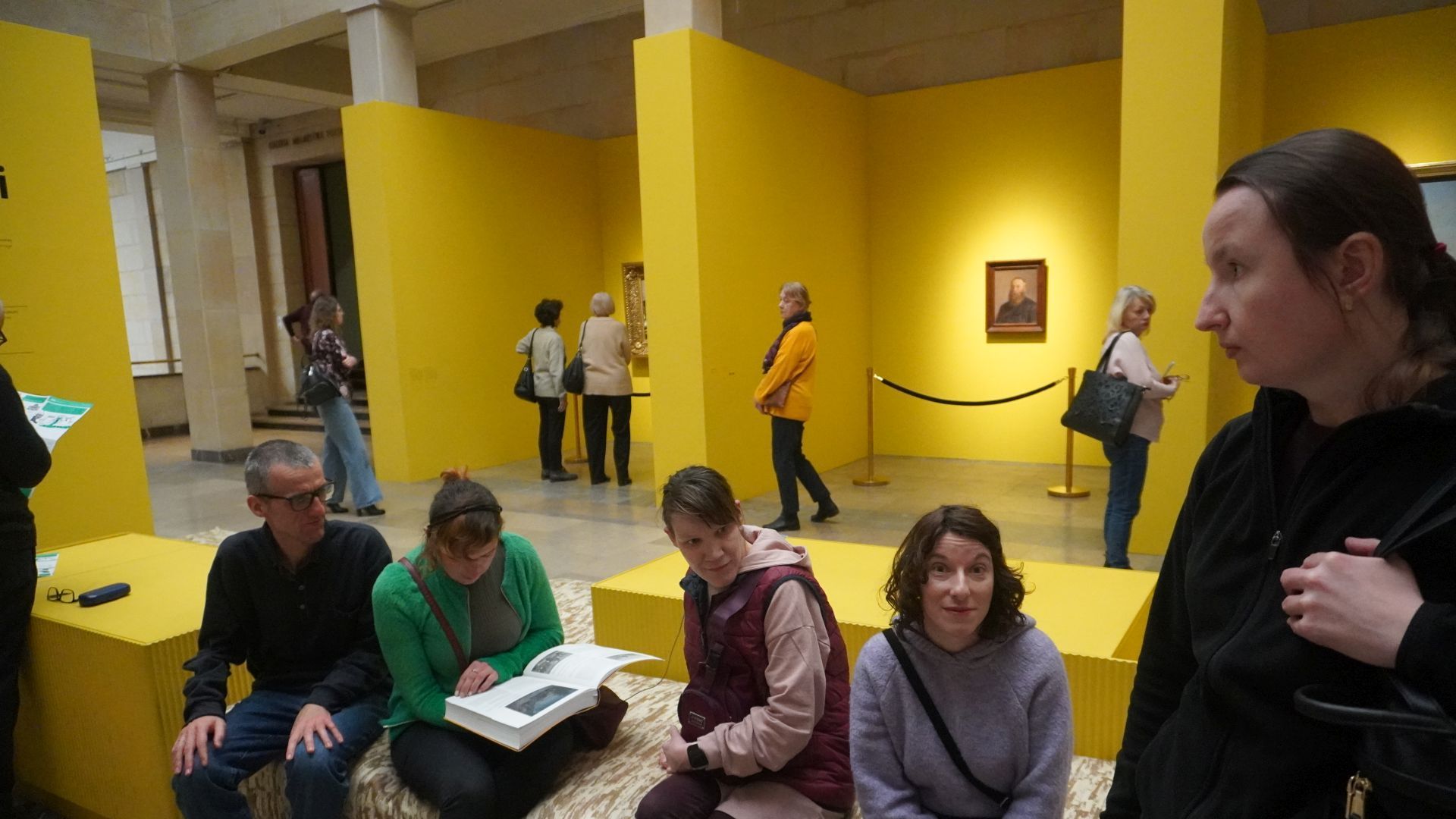 Nasi artyści z wizytą w Muzeum Narodowym w Warszawie szukają inspiracji do stworzenia własnych dzieł.