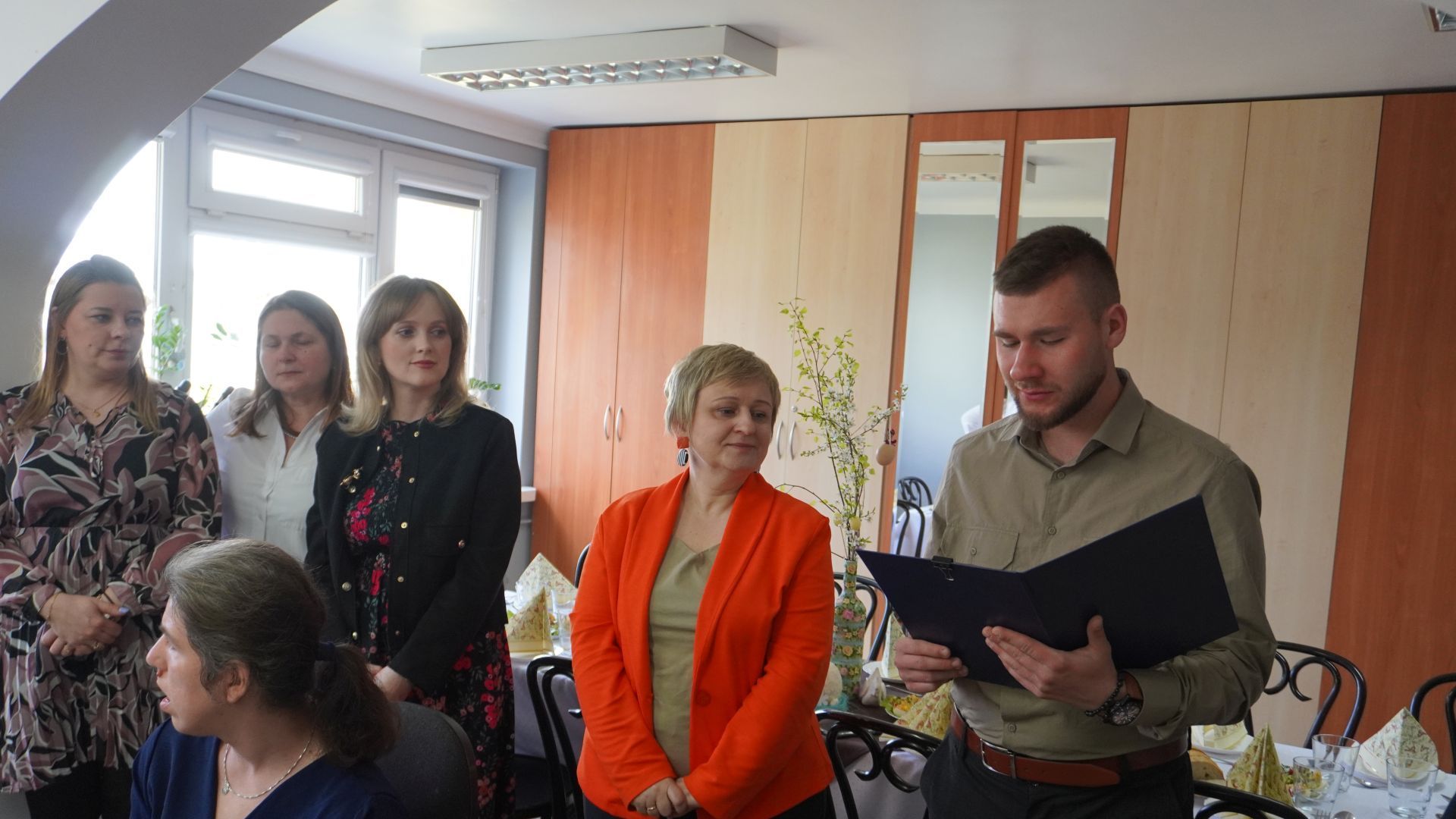 Uczestnik Bartek składa wszystkim zgromadzonym życzenia wielkanocne.