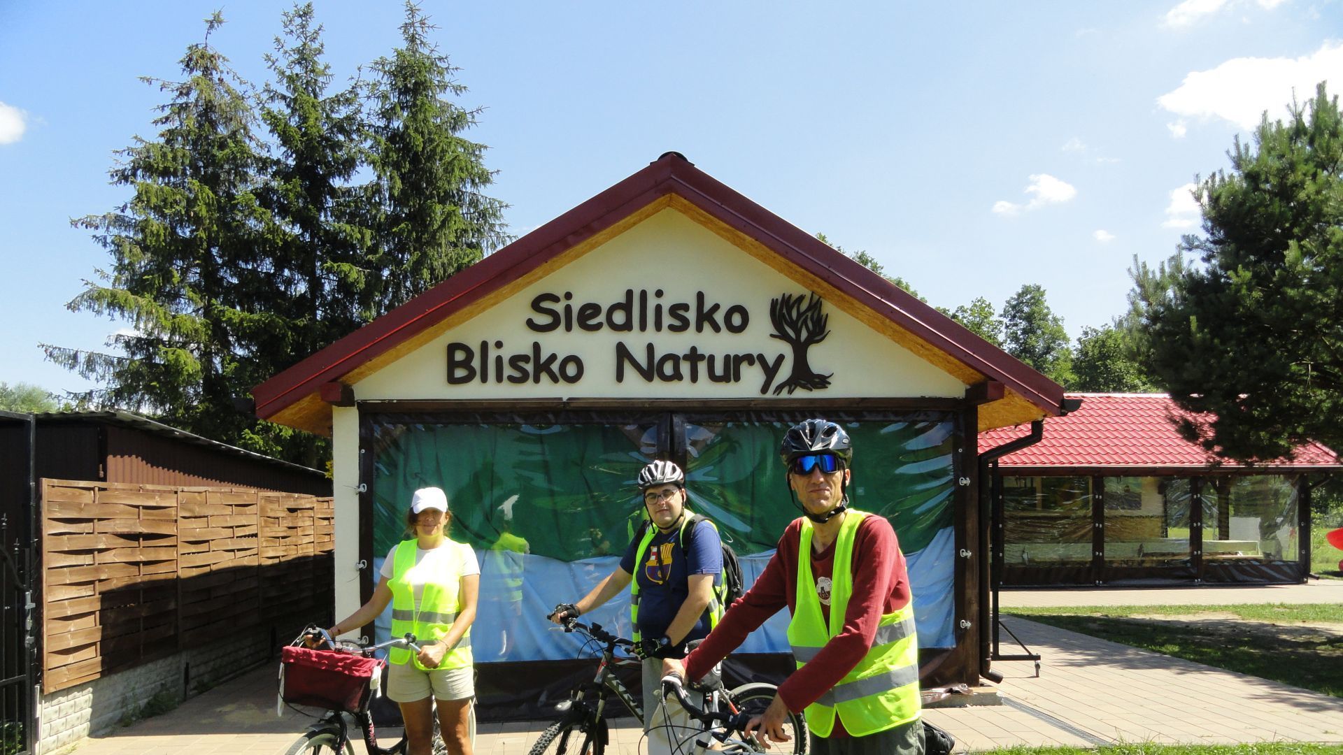 Uczestnicy naszego Domu z rowerami w Siedlisku Blisko Natury.